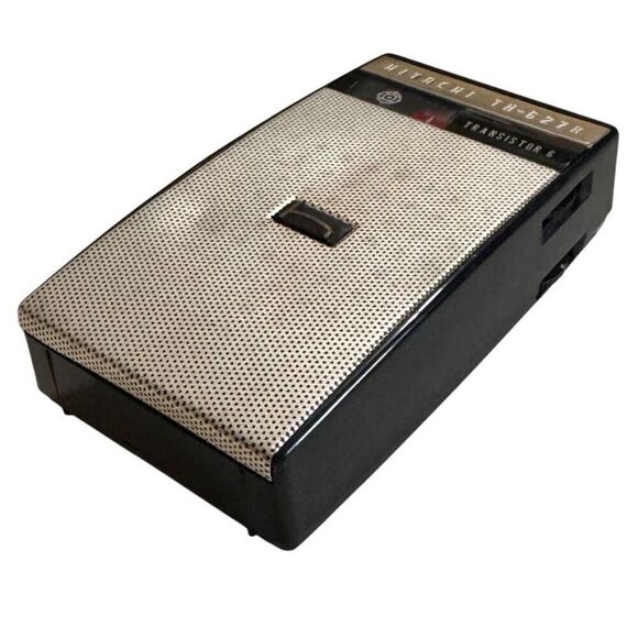Hitachi 6 Transistor Radio w/ Leather case TH-627R - Picture 7 of 13